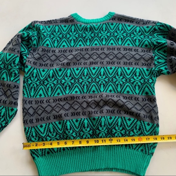 Vintage Grandpa Knit Sweater - Green Pattern - Picture 7 of 8